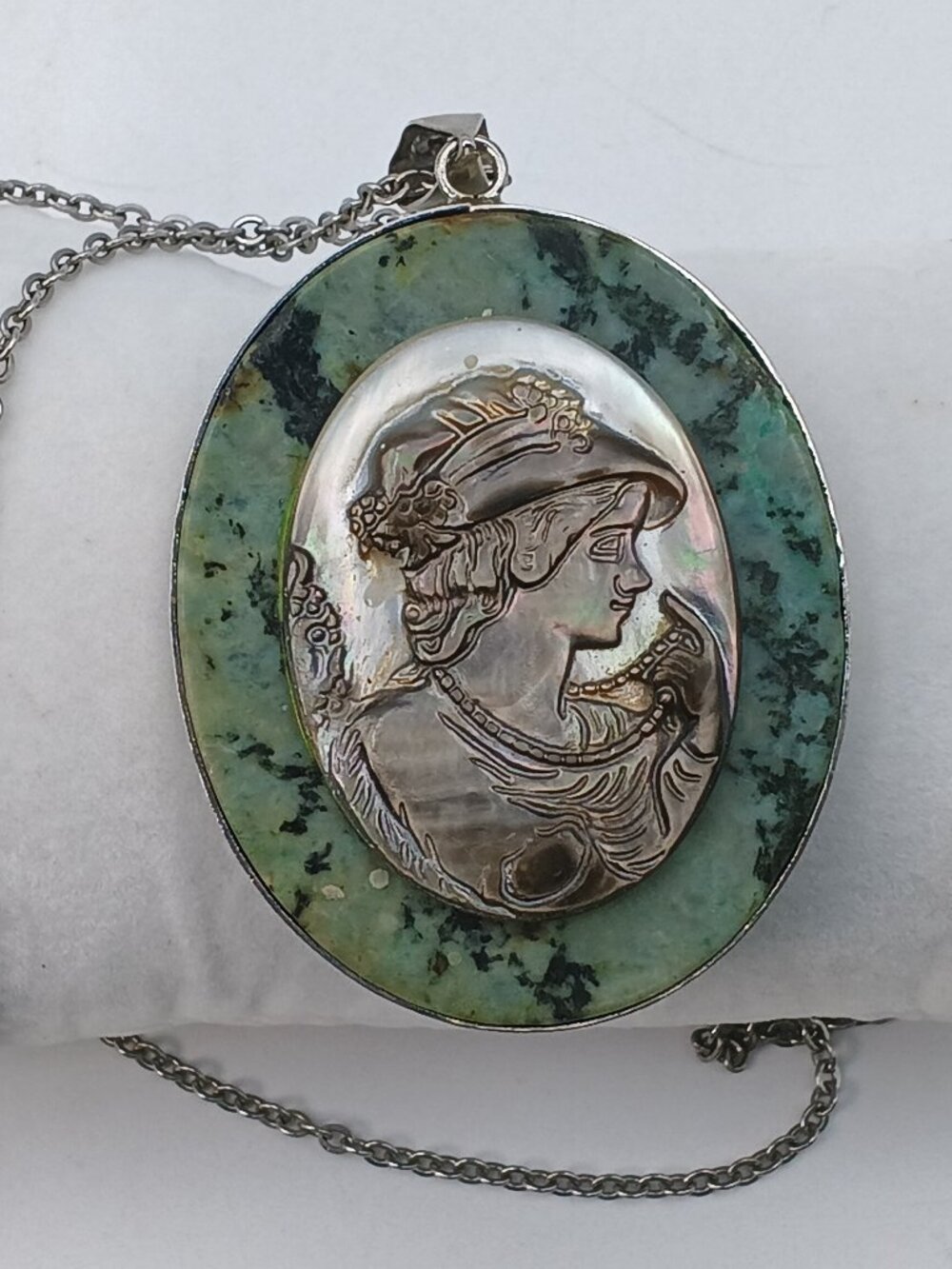 Cameo Necklace Green African Turquoise Mother of Pearl Oval JTV 30"